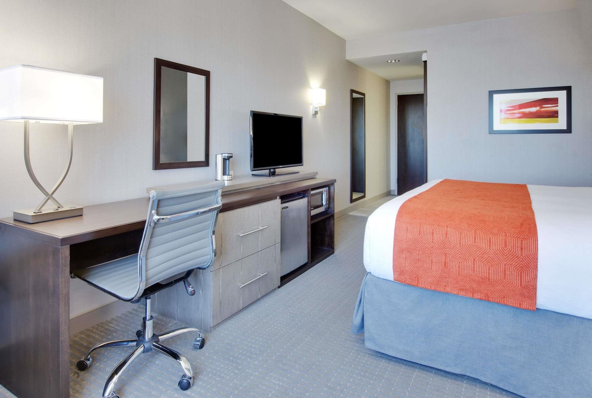 Wingate By Wyndham Hotel 3*