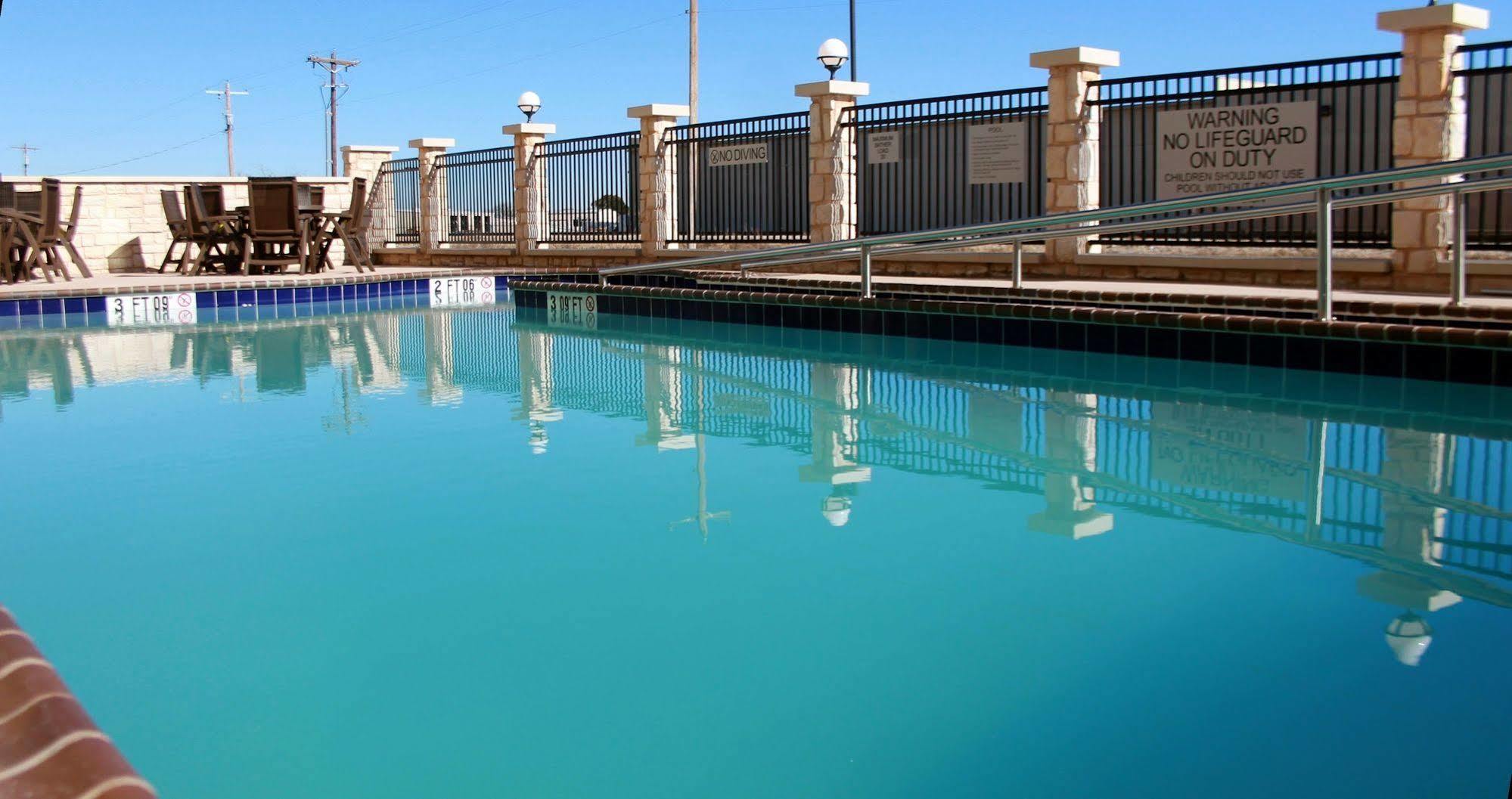 Hotel Wingate By Wyndham 3*