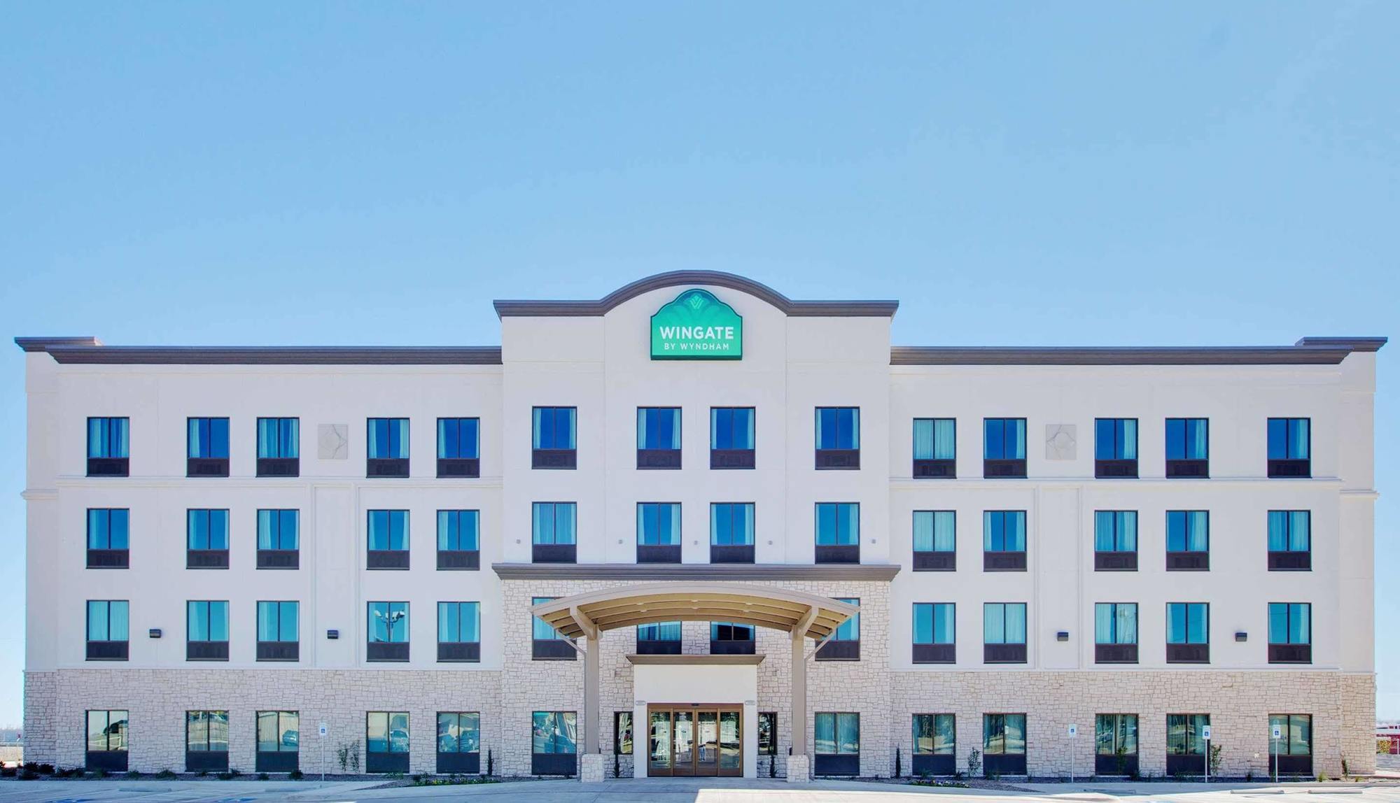 Hotel Wingate By Wyndham 3*